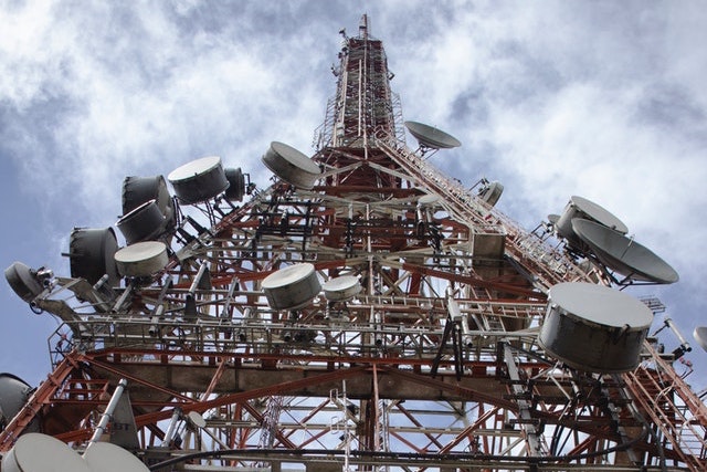 Vláda chce znovu odložit aukci kmitočtů pro 5G sítě