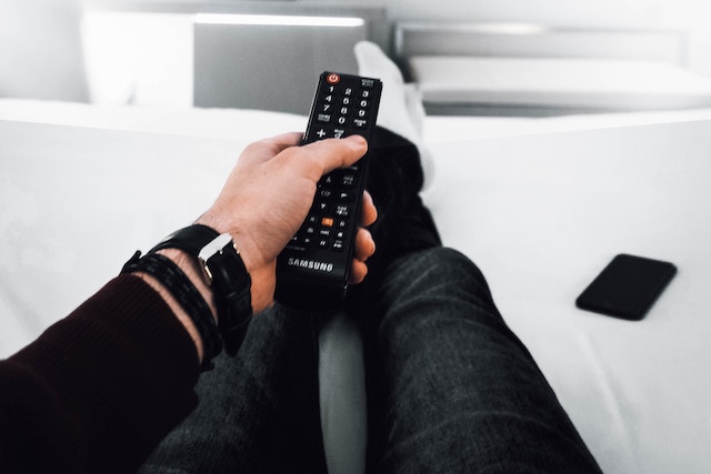 Výpadky signálu DVB-T2: Co je způsobuje a jak je řešit?