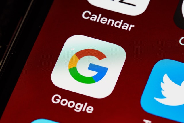 Google začne platit francouzským autorům za využívání jejich obsahu