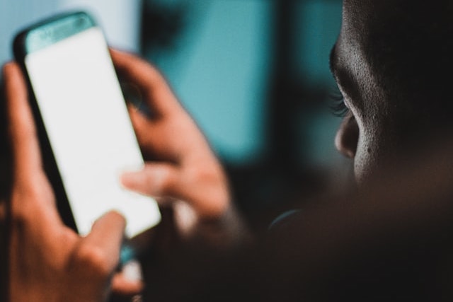 Ceny mobilních dat od roku 2019 klesly o polovinu