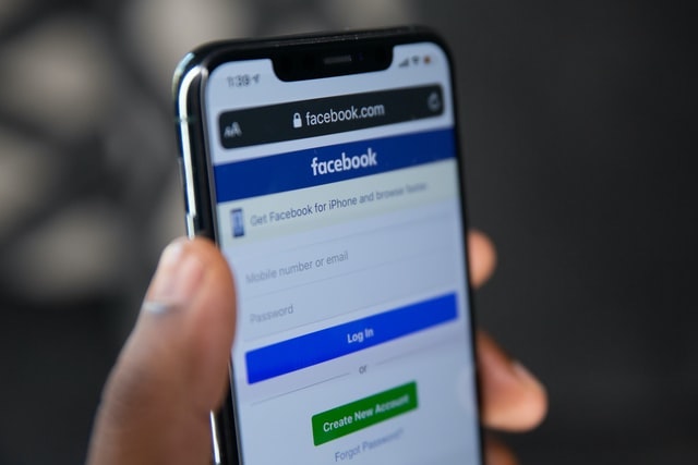 Aplikace Facebooku postihl několikahodinový výpadek
