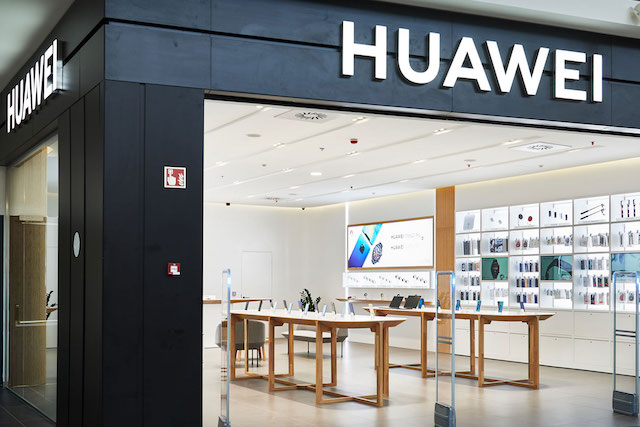 Huawei zaplatil milion dolarů americkému politikovi, který u Bidena lobboval za zrušení sankcí