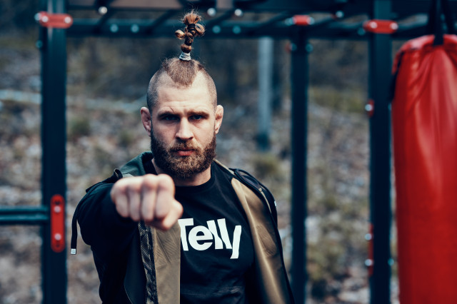 Premier Sport 1 HD odvysílá titulový zápas Jiřího Procházky v UFC