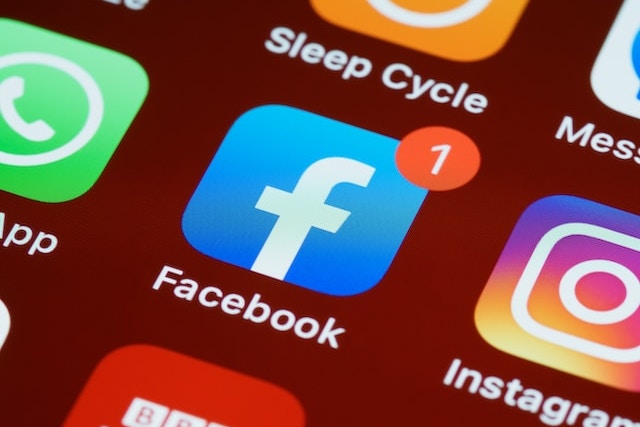 Meta pracuje na vlastních AI nástrojích pro Instagram, Facebook a WhatsApp