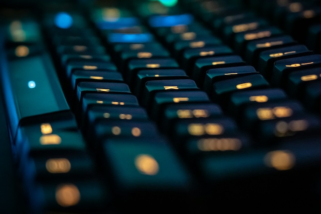 Microsoft po 30 letech mění klávesnici, přidá klávesu pro AI