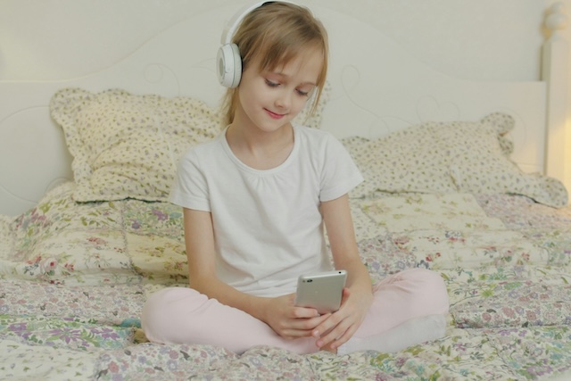 Meta vyzvala Austrálii k přehodnocení zákazu sociálních sítí pro mladistvé