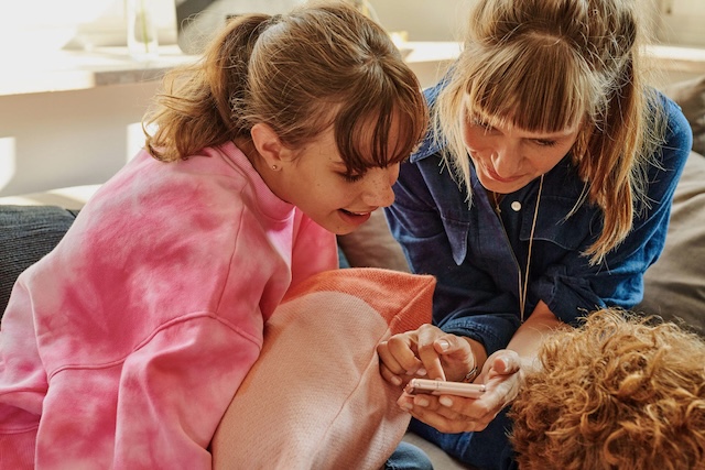 T-Mobile spouští eSIM transfer, přenos do nového telefonu bez QR kódu