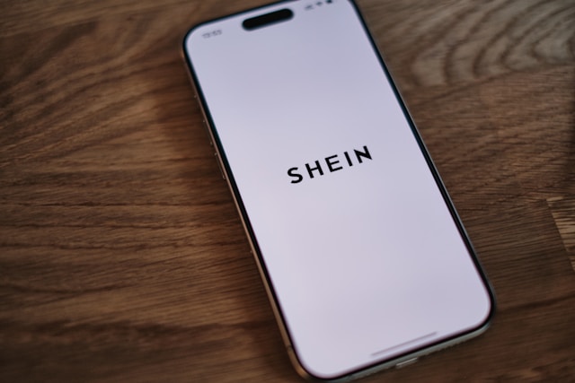 Shein žaluje Temu kvůli kopírování fotek a produktů