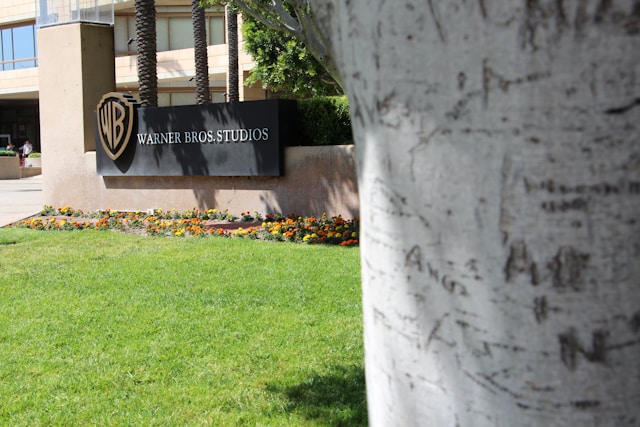 Spojení Paramountu a Warner Bros. míří k evropským regulátorům