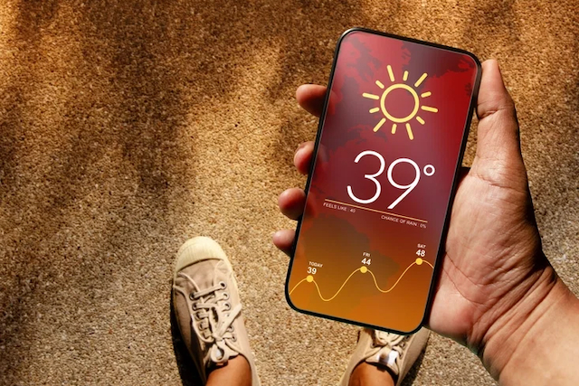 Jak ochránit telefon během veder?