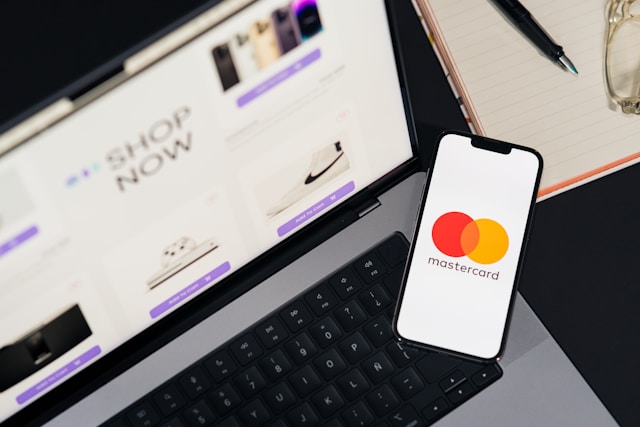 Marketplaces už ovládají přes 83 % světových online nákupů